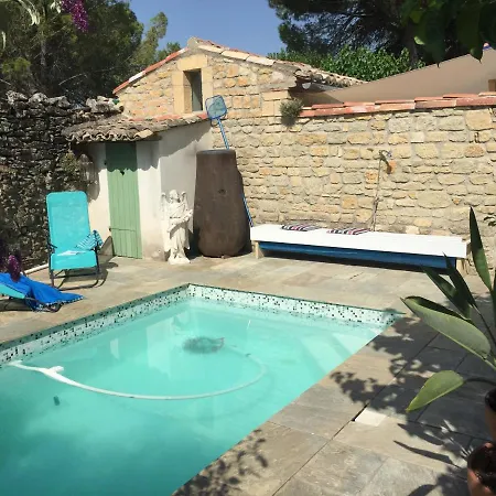 Charming Stone With Pool & Garden Hébergement de vacances *