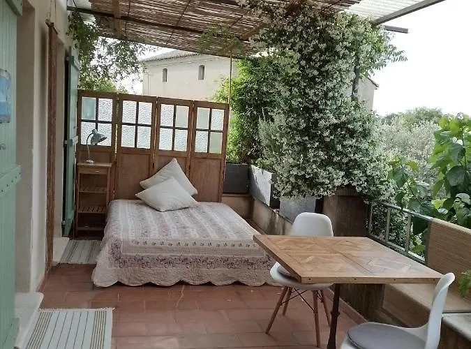 Charming Stone With Pool & Garden *